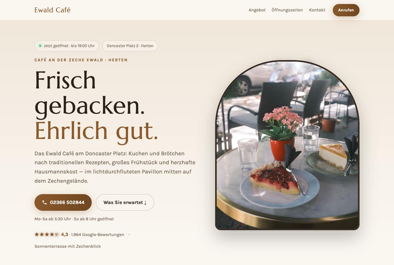 Arbeitsprobe: Demo-Webseite des Ewald Cafés aus Herten mit warmem Design, Frühstücksangebot und Anruf-Knopf